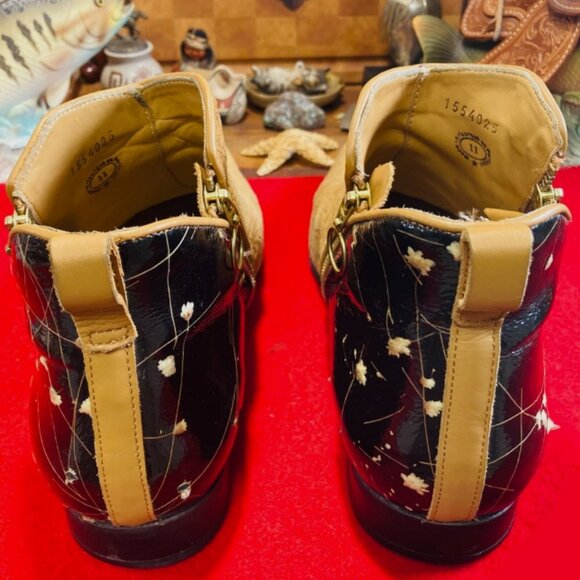 JOHN FLUEVOG SUEDE CHUKKA BOOTS -SIZE 11 - Picture 3 of 7